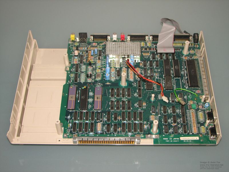 Commodore-Amiga-1000-or-A1000-013-Motherboard.JPG