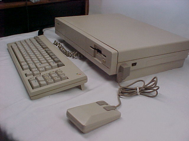 a1000wKeyboard.jpg