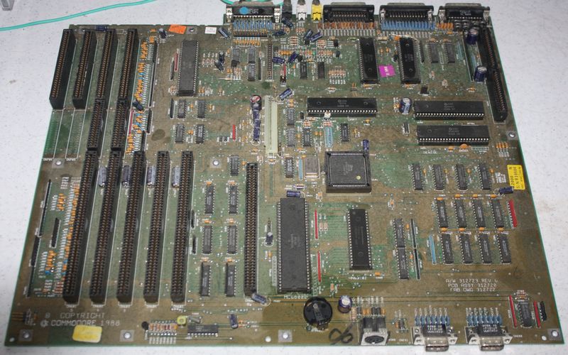 a2000motherboard3.jpg