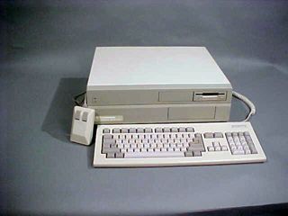 amiga2000hdOnGrey.jpg