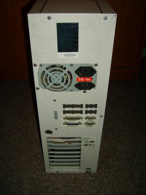 Commodore_A4000T_back.jpg