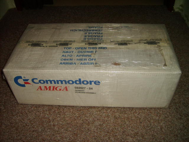 Commodore_A4000T_box-300x225.jpg