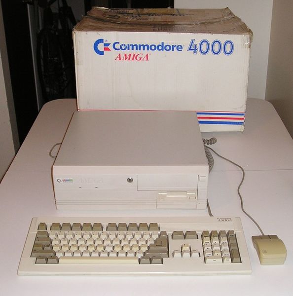 a4000wboxOnWhite.jpg