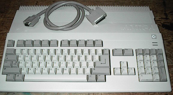 a500keyboardwCableNice.jpg