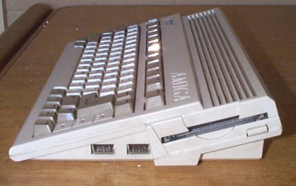 amiga600side.jpg