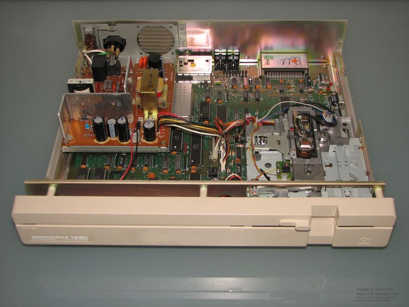 Commodore-128D-005-Motherboard.JPG
