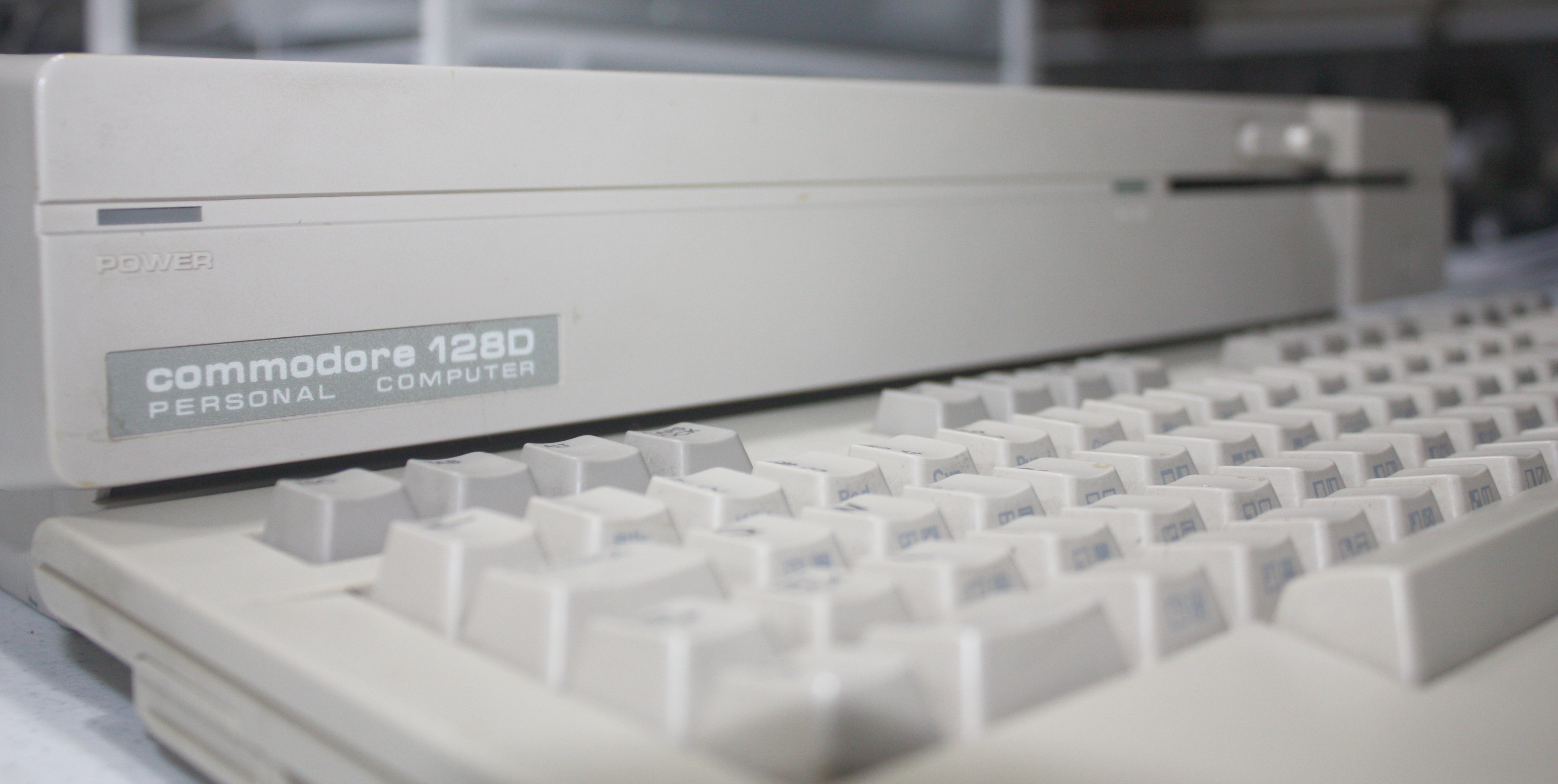 c128dMineLeftLabelClose.jpg