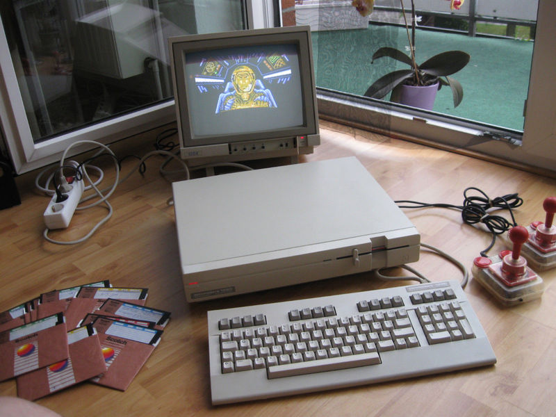 c128dOnFloor.jpg