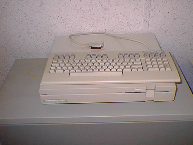 c128onrustytable.jpg