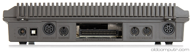 commodore_116-back.jpg