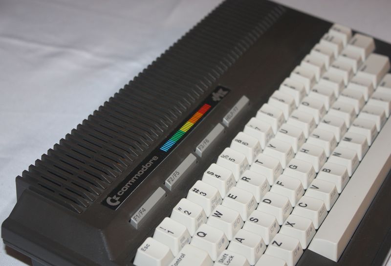 plus4mineLHSCloseKeyboardt-CA1096678.jpg