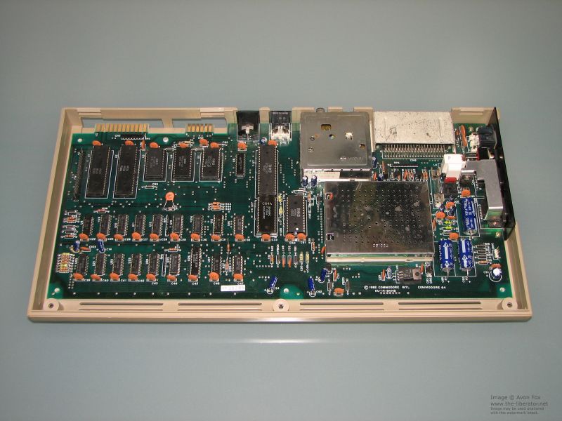Commodore-64-Brown-German-REV-B-006-Motherboard.JPG