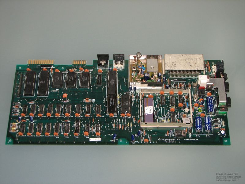 Commodore-64-Brown-German-REV-B-010-Motherboard.JPG