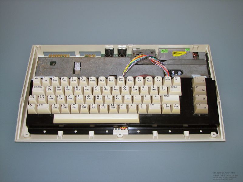 Commodore-64-White-Hong-Kong-REV-4-ver-1-006.JPG