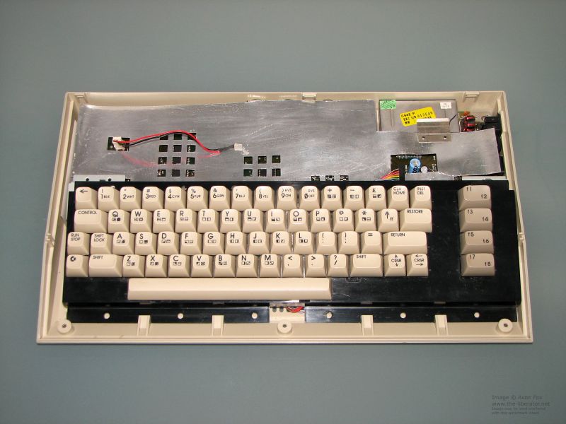Commodore-64-White-Hong-Kong-REV-A-006.JPG