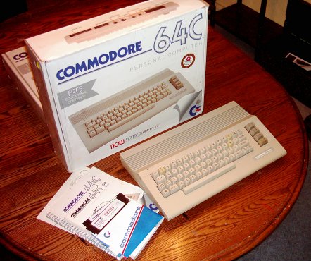 c64cOnTableNice2.jpg