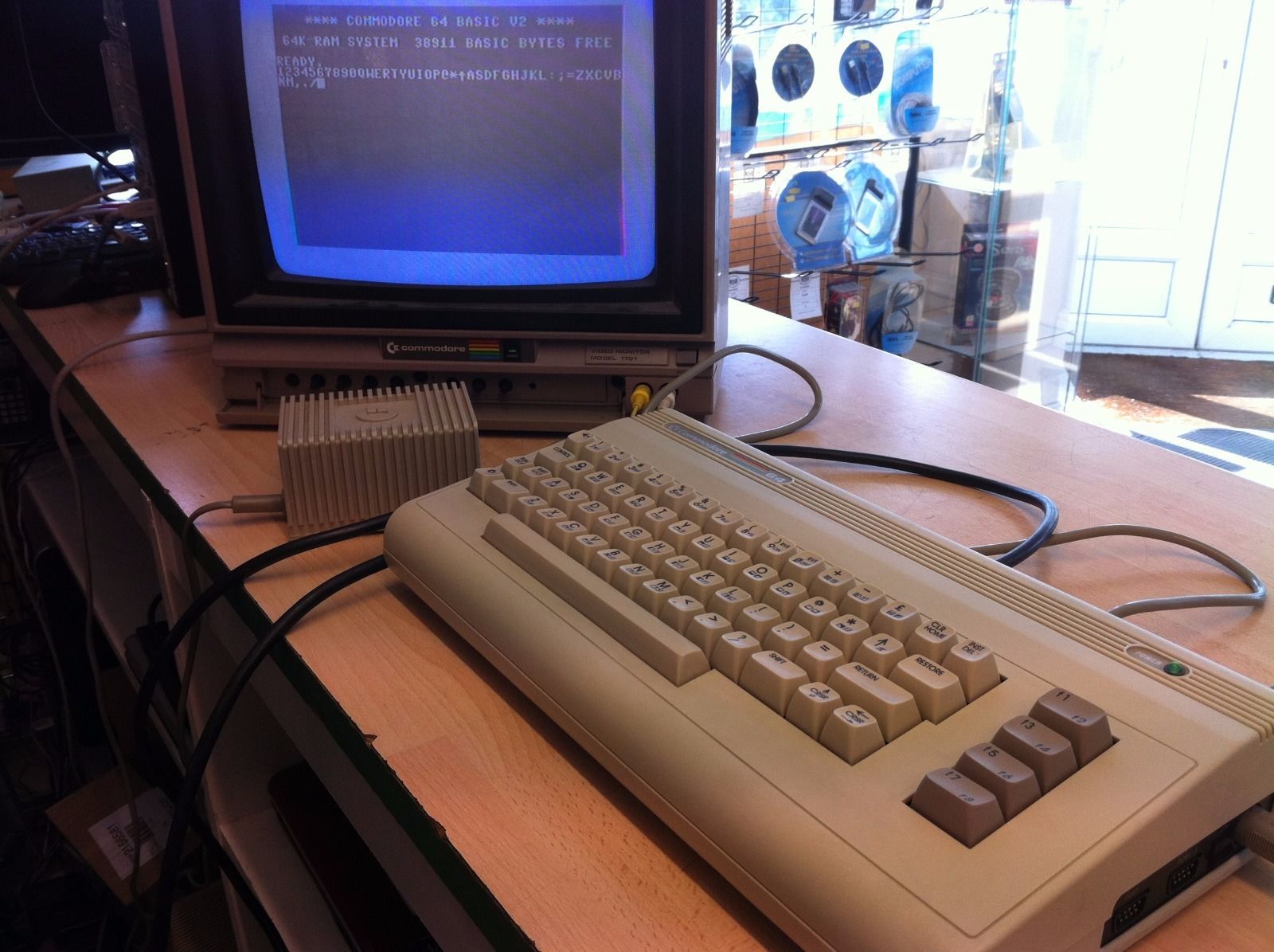 c64gOnTableProfile.jpg