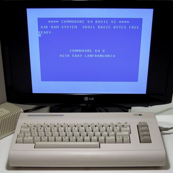 c64gWithFlatMonitor.jpg