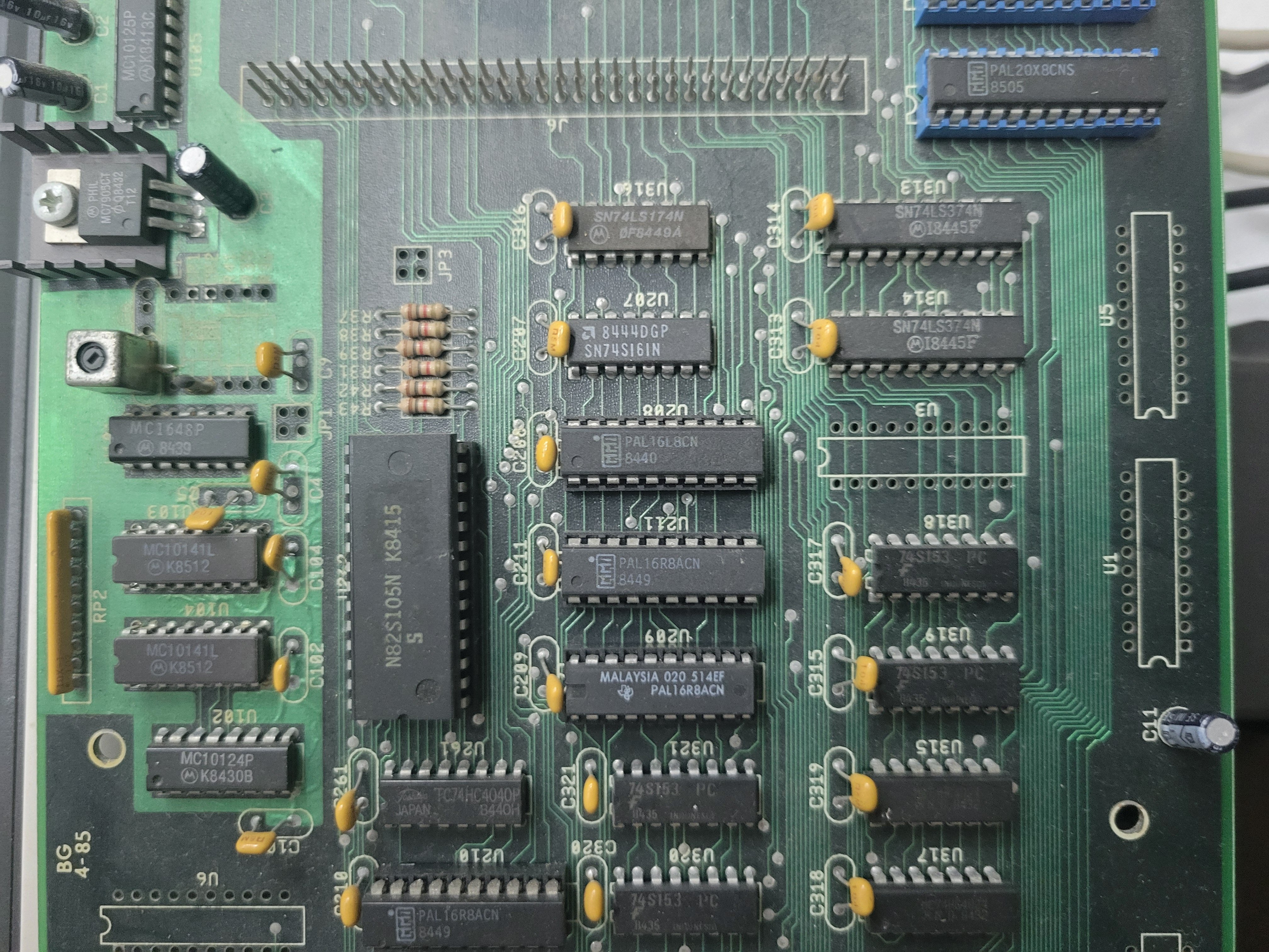 c900_hr_card_top_7.jpg