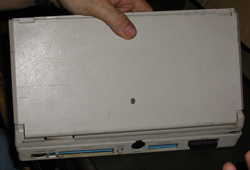 Commodore_LCD_rearview.jpg