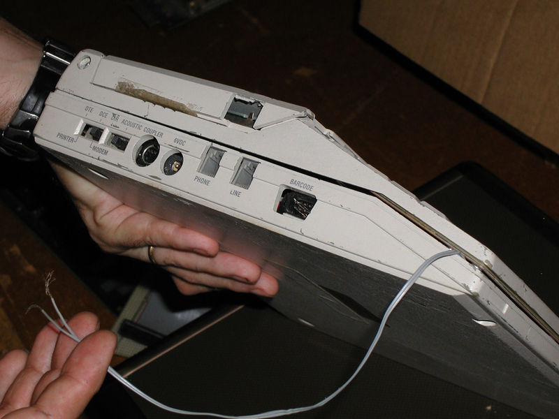 Commodore_LCD_side_right_ports.jpg