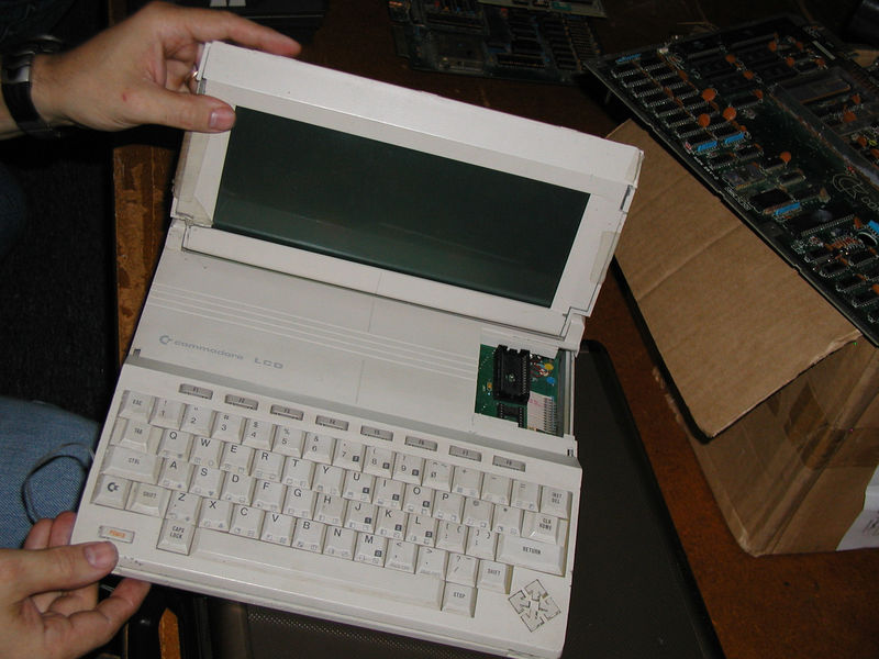 Commodore_LCD_top.jpg