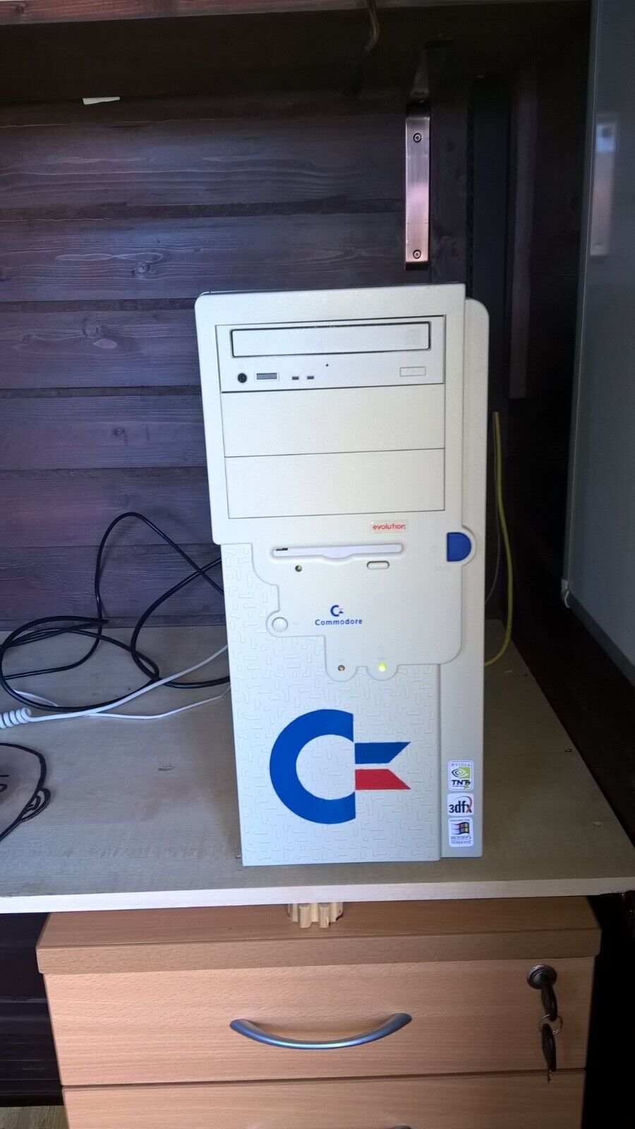 Commodore PC Evolution P957VPS-1.jpg