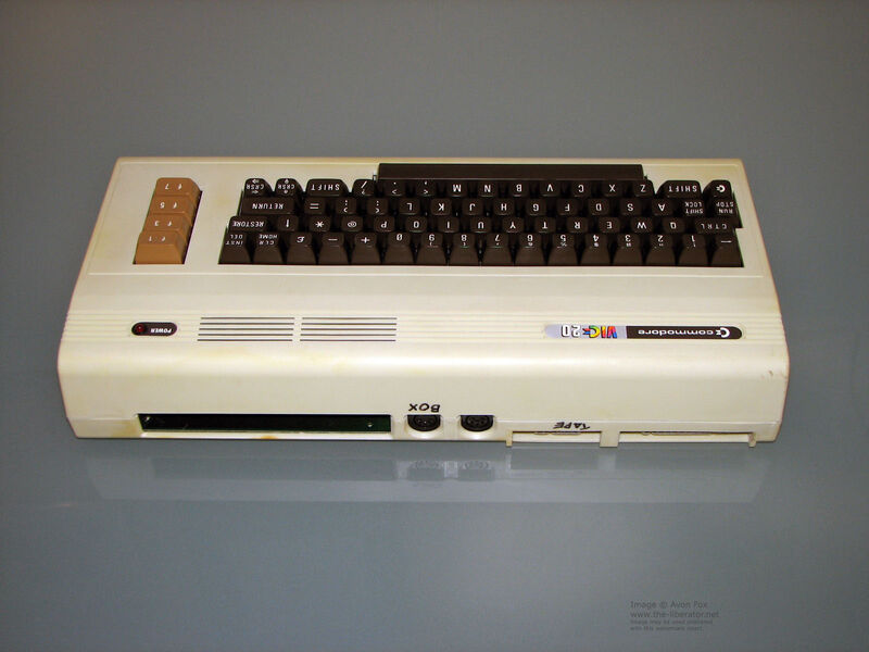 Commodore-Vic-20-002.JPG