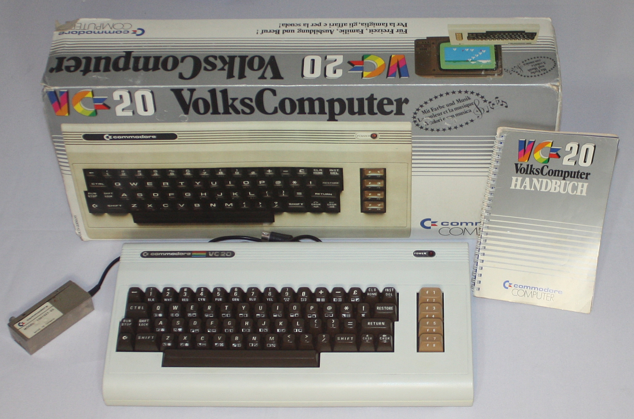 vc20mineBoxManualPortrait-A148564.jpg