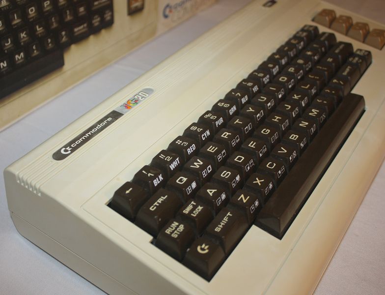 vc20mineCloseLHSKeyboard-WG0778.jpg