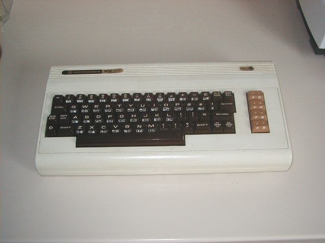 vic-20sosowhite.jpg