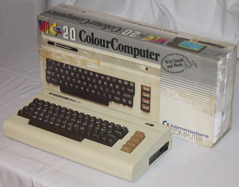 vic20mineRHSAnglewBox-wgb56204.jpg