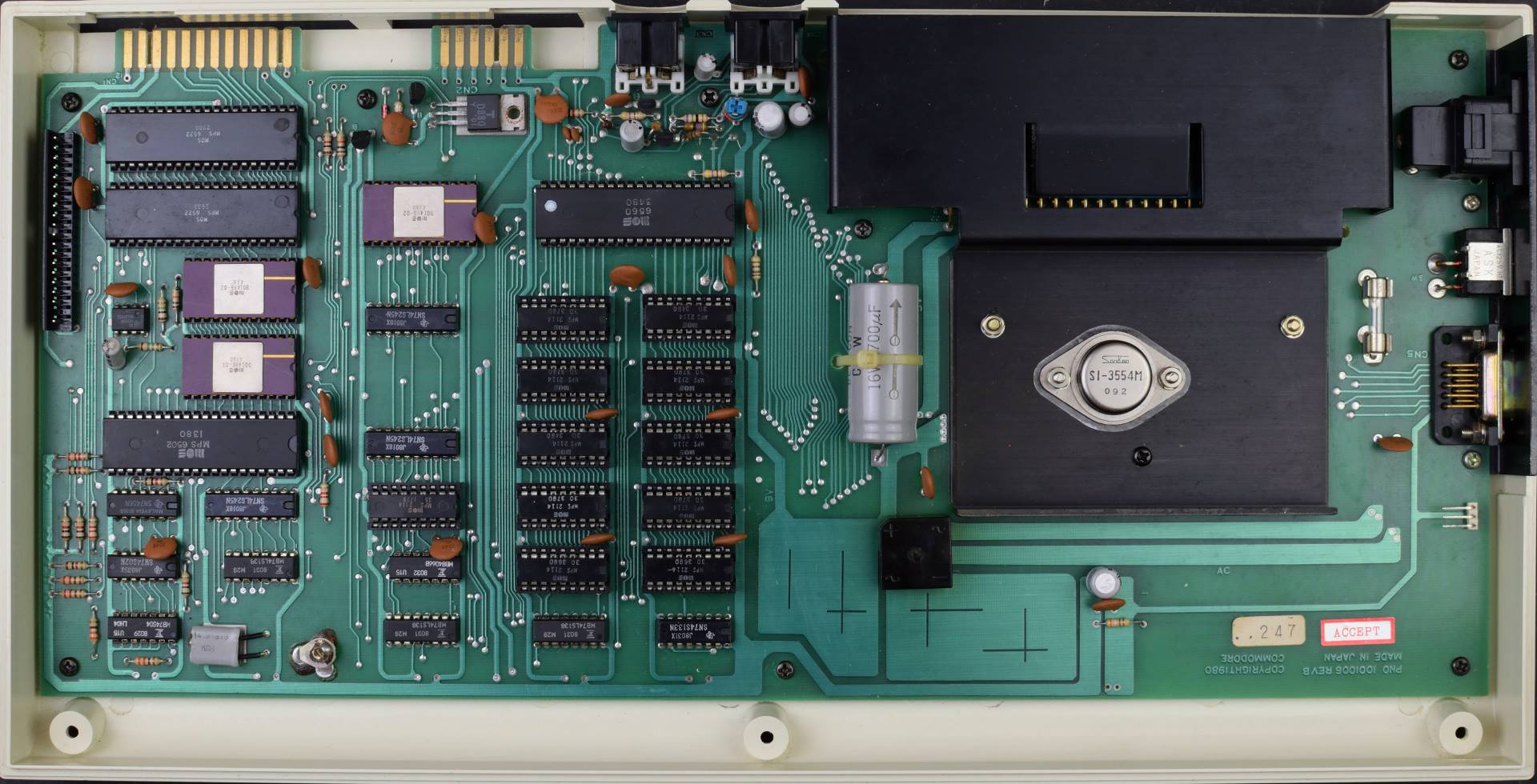 vic20rev1motherboardpic.jpg