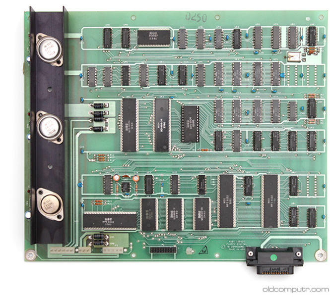 commodore_4040-pcb.jpg