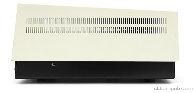 commodore_4040-side.jpg