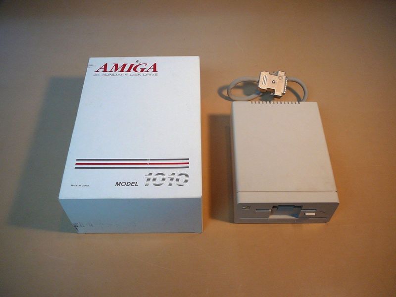 a1010wBoxFromAbove.jpg