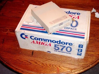 amiga570OnBox2.jpg